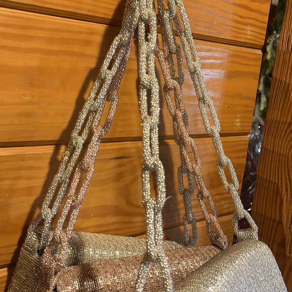Purses - Picture 3 of 9